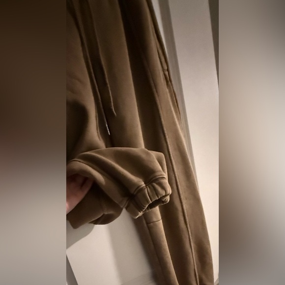 FREE MOVEMENT - Oversized Tan Hoodie and Jogger Set - XS - Excellent Condition - Picture 14 of 14